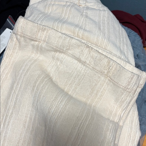 UO NWT Tony Belted Corduroy Mid Rise Flare in Cream Size 8 - Picture 9 of 9